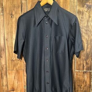 Men’s vintage black Towncraft tapered short sleeve button up shirt